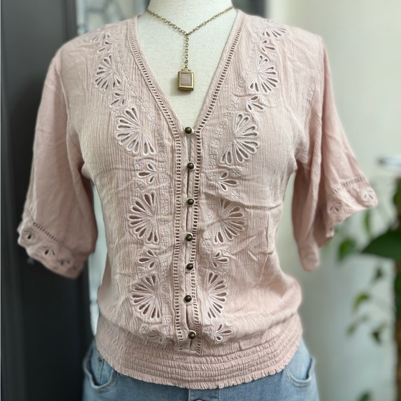 Maurice’s Blush Pink Boho Eyelet V-Neck Romantic Peasant Half Sleeve | Size S - Picture 1 of 9